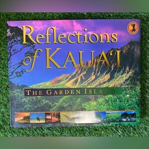 •LIKE NEW•Hawaii Kauai Book